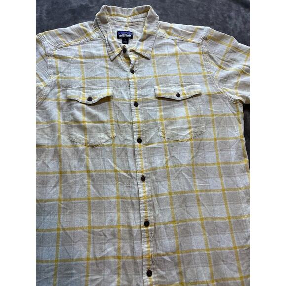 Patagonia Shirt Mens Large Yellow Plaid Go To Shirt Hiking Outdoor Casual Pocket - Picture 1 of 6